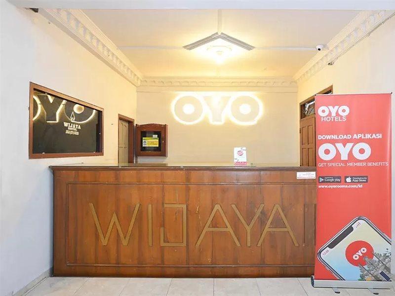 Oyo 586 Hotel Wijaya Kalasan Esterno foto