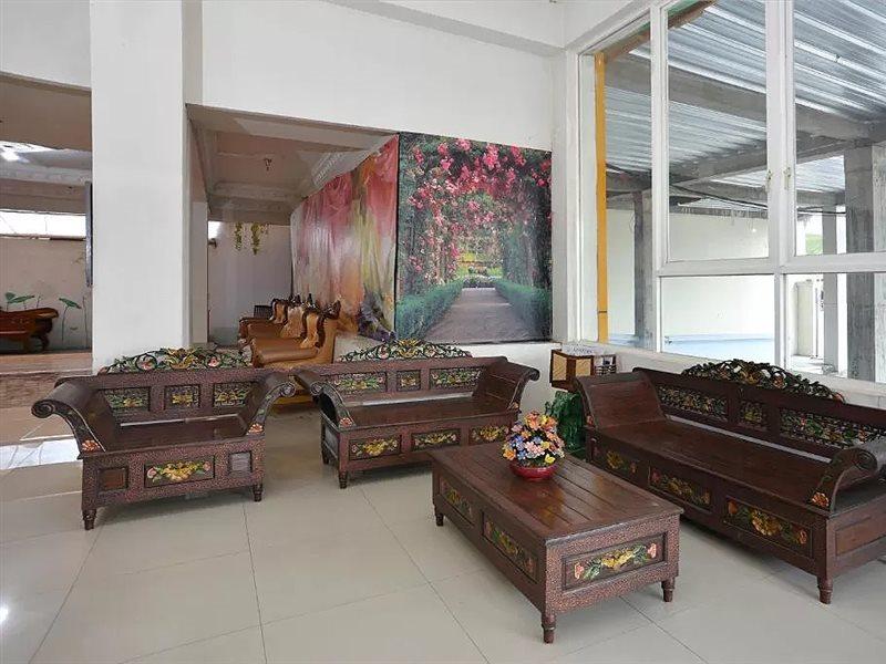 Oyo 586 Hotel Wijaya Kalasan Esterno foto