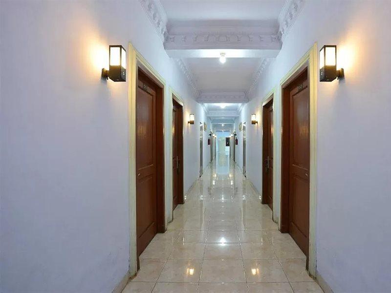 Oyo 586 Hotel Wijaya Kalasan Esterno foto