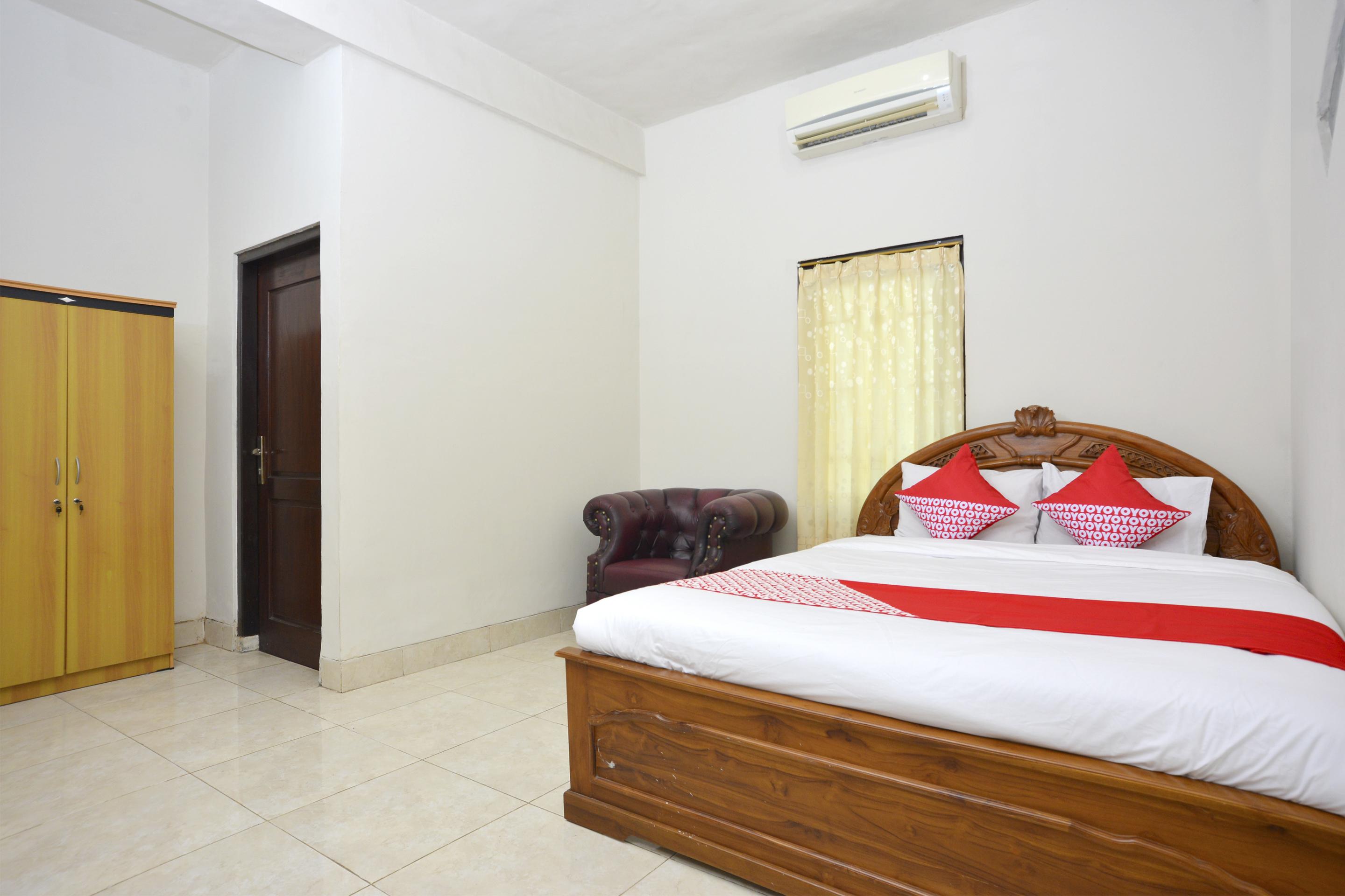 Oyo 586 Hotel Wijaya Kalasan Esterno foto