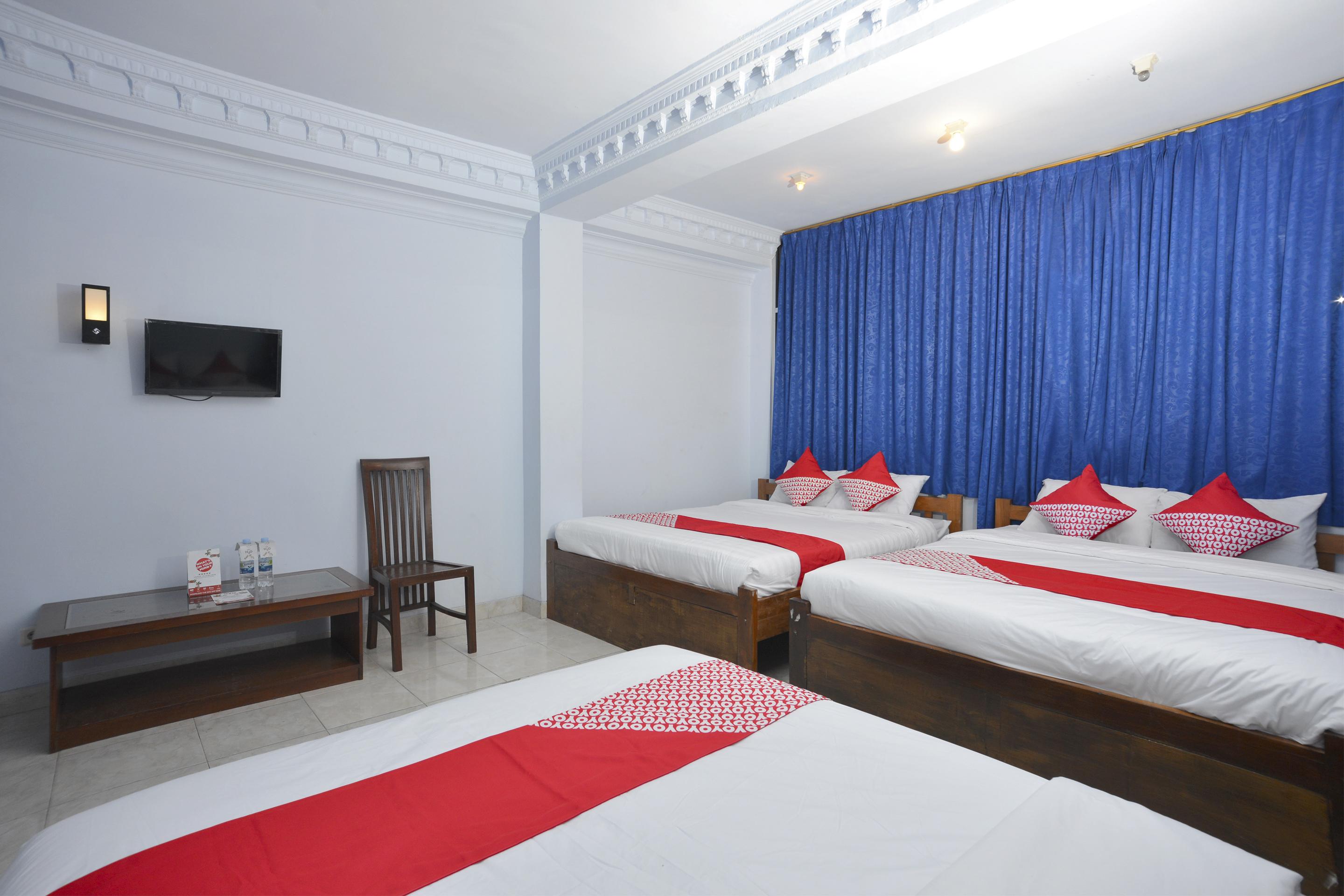 Oyo 586 Hotel Wijaya Kalasan Esterno foto