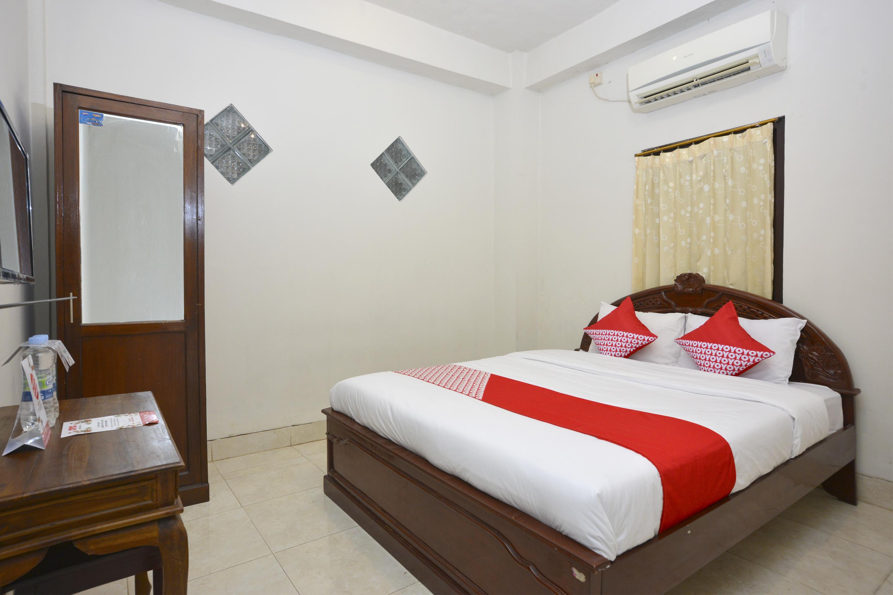 Oyo 586 Hotel Wijaya Kalasan Esterno foto