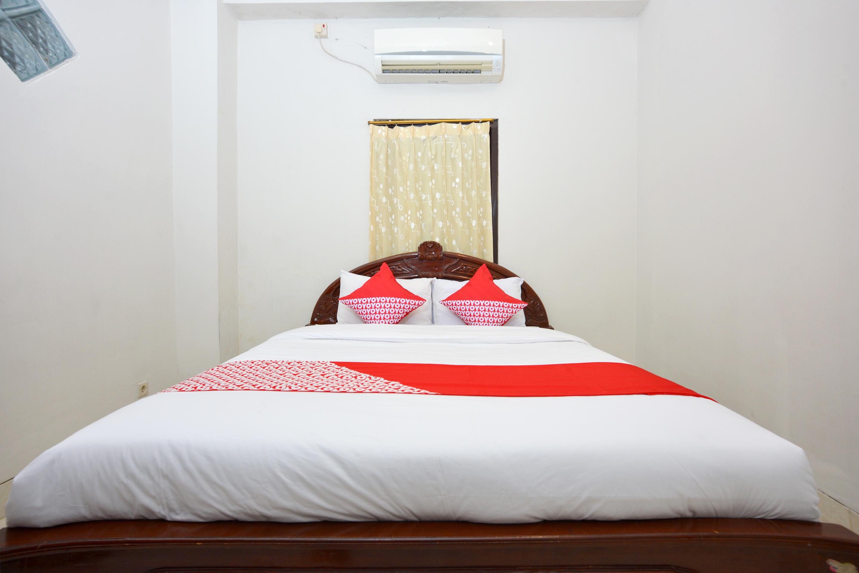 Oyo 586 Hotel Wijaya Kalasan Esterno foto