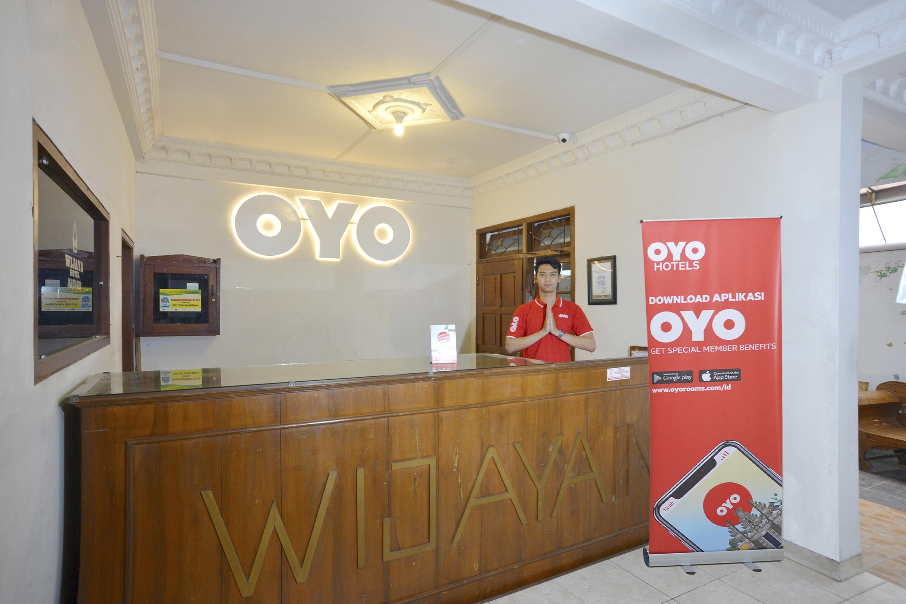 Oyo 586 Hotel Wijaya Kalasan Esterno foto